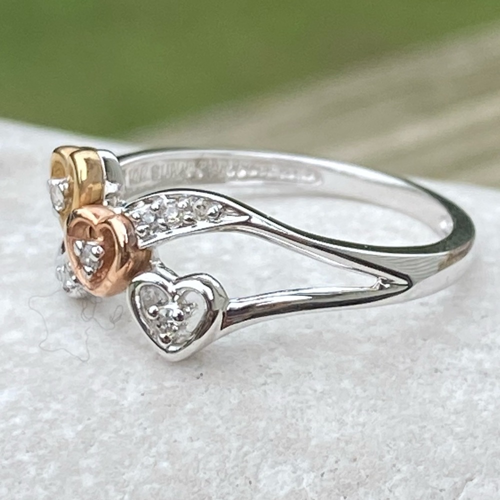 SOLD 💲3 heart Diamond 10k white gold ring with yellow and rose gold accent - Picture 3 of 15